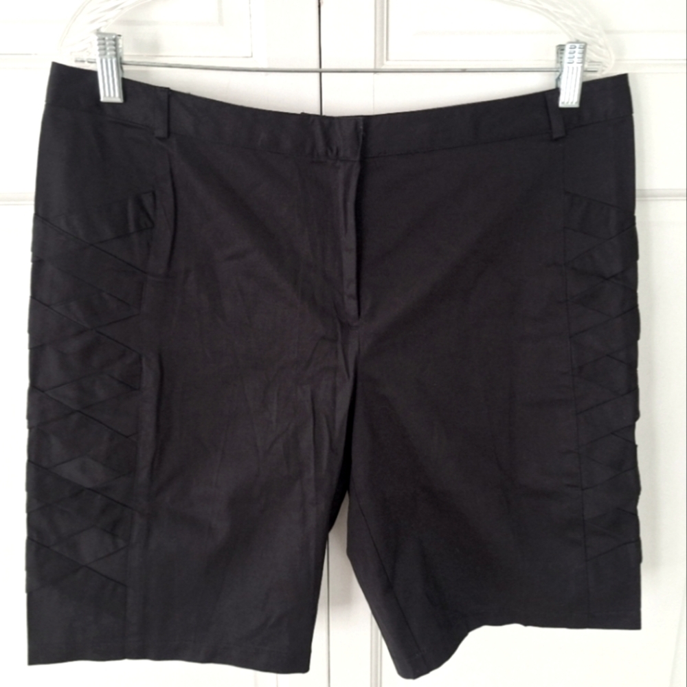 Nicole Miller black Bermuda shorts with side braided accents